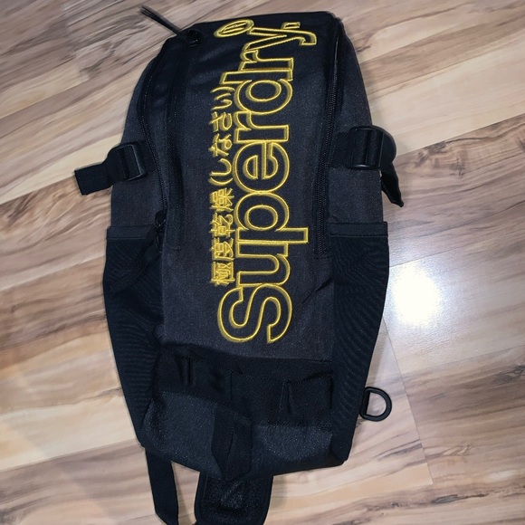 superdry hardy swing bag